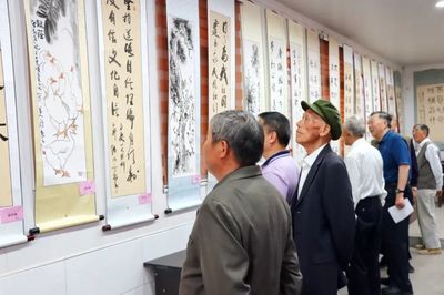 兴化大邹举办文化进万家书画展 组织文化艺术交流活动